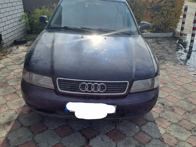 Ауді А4 2001 у Изюме на Automoto.ua Синій Ауді А4, об'ємом двигуна 2.5 л та пробігом 223 тис. км за 629 $, фото 1 на Automoto.ua