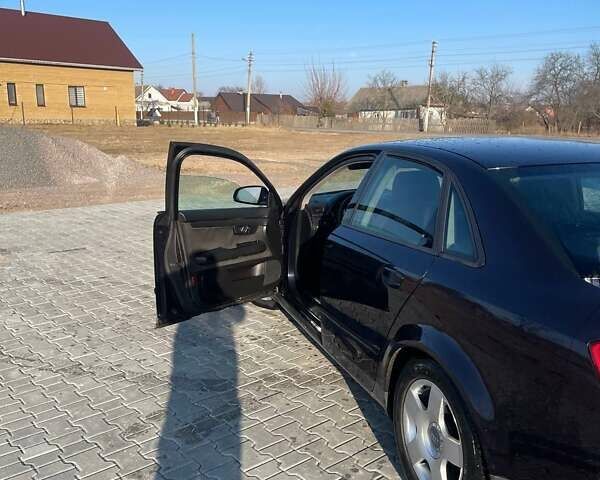 Синий Ауди А4, объемом двигателя 1.9 л и пробегом 300 тыс. км за 2350 $, фото 1 на Automoto.ua