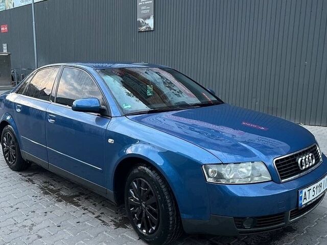 Синий Ауди А4, объемом двигателя 2 л и пробегом 190 тыс. км за 4300 $, фото 1 на Automoto.ua