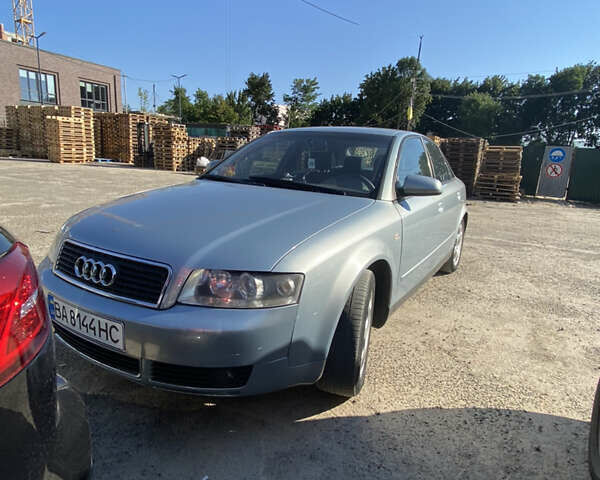 Синій Ауді А4, об'ємом двигуна 2.4 л та пробігом 266 тис. км за 5100 $, фото 1 на Automoto.ua