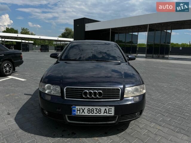 Синий Ауди А4, объемом двигателя 2.5 л и пробегом 290 тыс. км за 4500 $, фото 1 на Automoto.ua