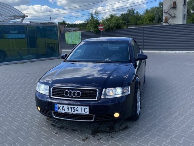 Синий Ауди А4, объемом двигателя 2.5 л и пробегом 300 тыс. км за 4150 $, фото 1 на Automoto.ua