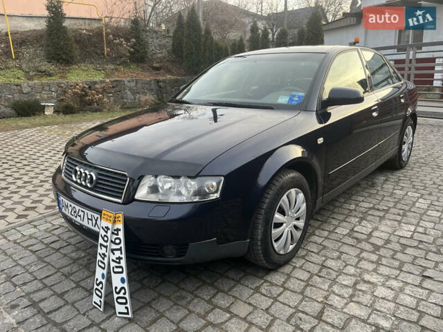 Синий Ауди А4, объемом двигателя 2 л и пробегом 268 тыс. км за 5400 $, фото 1 на Automoto.ua