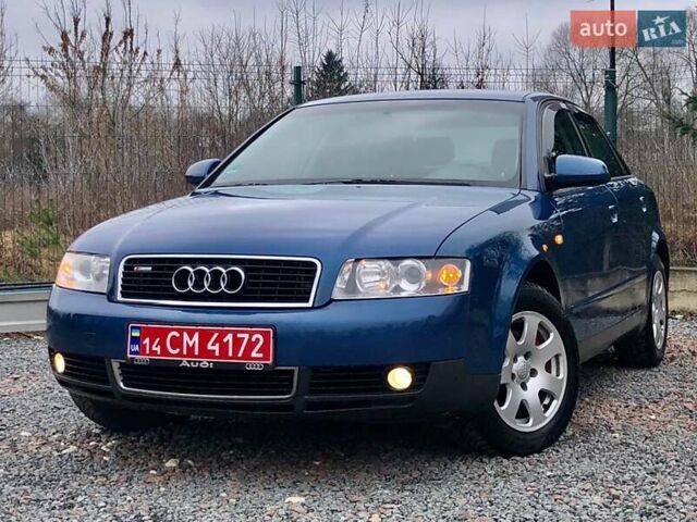 Синий Ауди А4, объемом двигателя 2 л и пробегом 200 тыс. км за 4750 $, фото 1 на Automoto.ua