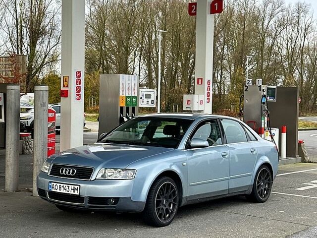 Синий Ауди А4, объемом двигателя 1.9 л и пробегом 400 тыс. км за 3800 $, фото 1 на Automoto.ua