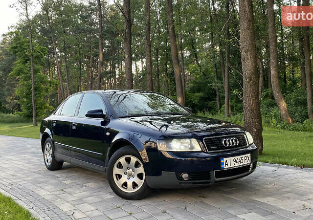 Синій Ауді А4, об'ємом двигуна 1.8 л та пробігом 310 тис. км за 5200 $, фото 1 на Automoto.ua