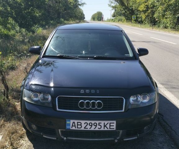 Синий Ауди А4, объемом двигателя 2.5 л и пробегом 440 тыс. км за 3300 $, фото 1 на Automoto.ua