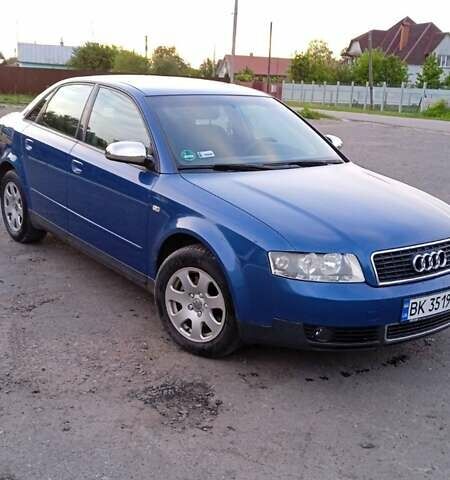 Синий Ауди А4, объемом двигателя 2 л и пробегом 199 тыс. км за 4900 $, фото 1 на Automoto.ua