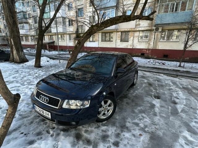 Синий Ауди А4, объемом двигателя 1.6 л и пробегом 229 тыс. км за 4000 $, фото 1 на Automoto.ua