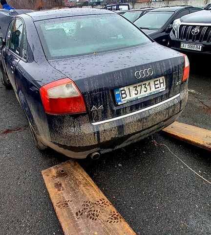 Синий Ауди А4, объемом двигателя 2 л и пробегом 403 тыс. км за 700 $, фото 1 на Automoto.ua