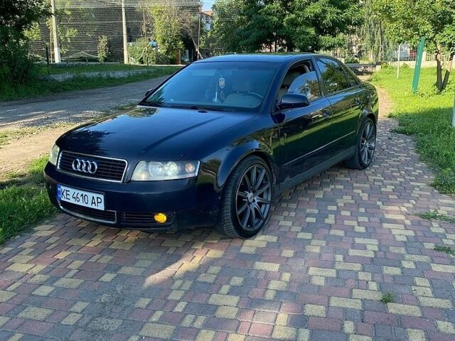 Синий Ауди А4, объемом двигателя 2.5 л и пробегом 260 тыс. км за 3700 $, фото 1 на Automoto.ua