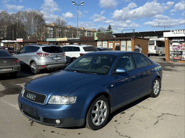 Синий Ауди А4, объемом двигателя 2 л и пробегом 340 тыс. км за 2600 $, фото 1 на Automoto.ua