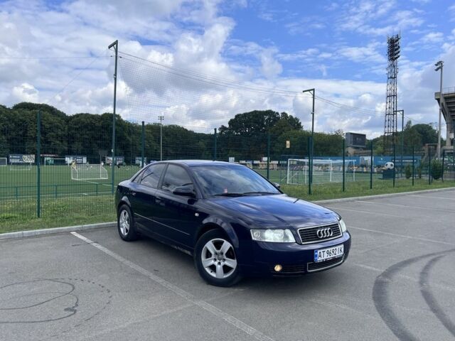 Синий Ауди А4, объемом двигателя 2 л и пробегом 230 тыс. км за 4000 $, фото 1 на Automoto.ua