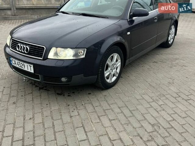 Синий Ауди А4, объемом двигателя 2.5 л и пробегом 340 тыс. км за 3800 $, фото 1 на Automoto.ua