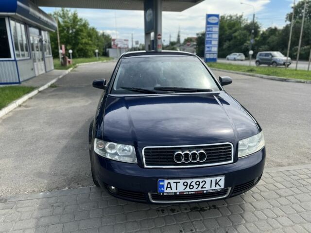 Синий Ауди А4, объемом двигателя 2 л и пробегом 230 тыс. км за 4200 $, фото 1 на Automoto.ua
