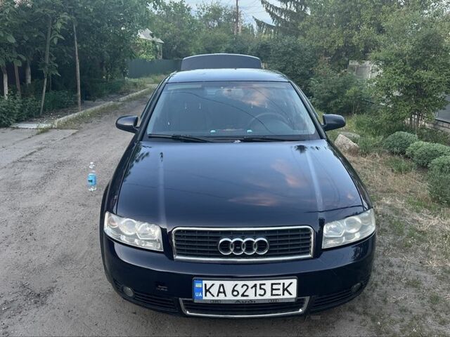 Синий Ауди А4, объемом двигателя 1.8 л и пробегом 355 тыс. км за 4400 $, фото 1 на Automoto.ua