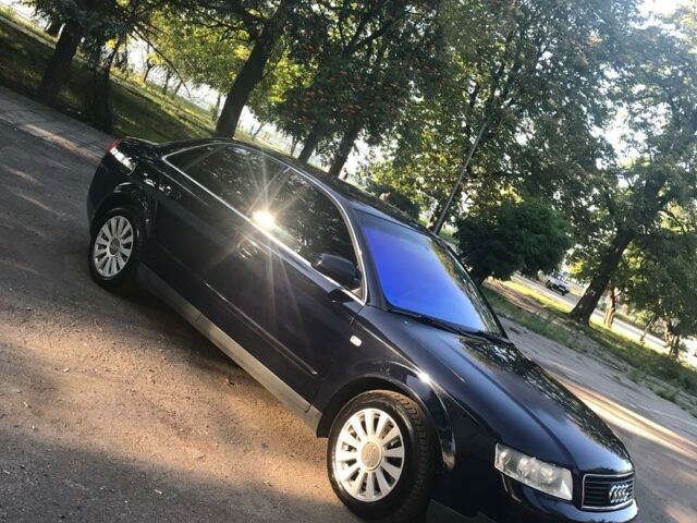 Синій Ауді А4, об'ємом двигуна 1.8 л та пробігом 272 тис. км за 7300 $, фото 1 на Automoto.ua