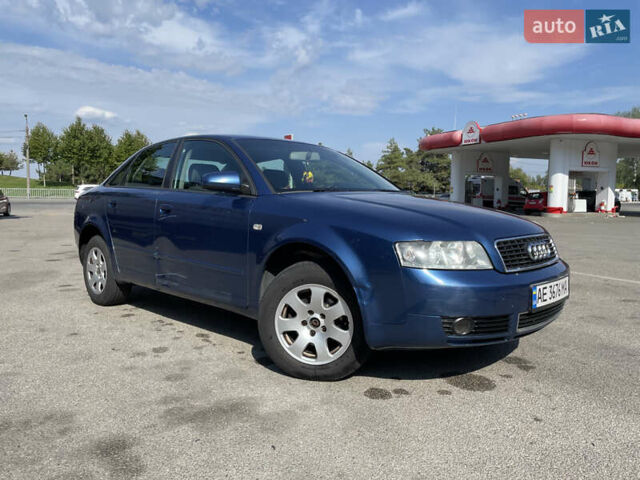 Синий Ауди А4, объемом двигателя 1.6 л и пробегом 306 тыс. км за 5200 $, фото 1 на Automoto.ua