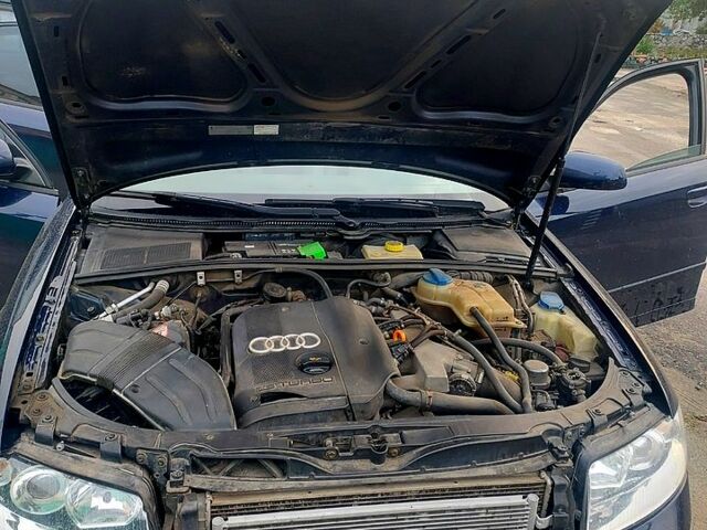 Синий Ауди А4, объемом двигателя 1.8 л и пробегом 330 тыс. км за 4920 $, фото 1 на Automoto.ua