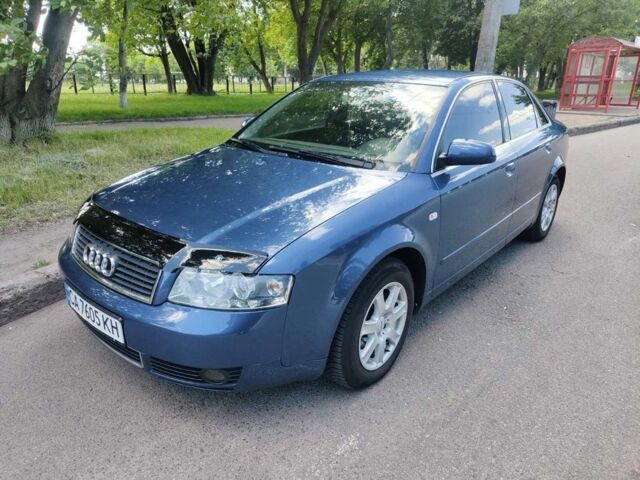 Синий Ауди А4, объемом двигателя 2 л и пробегом 230 тыс. км за 4700 $, фото 1 на Automoto.ua