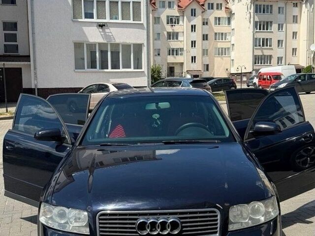 Синій Ауді А4, об'ємом двигуна 2 л та пробігом 255 тис. км за 4000 $, фото 1 на Automoto.ua