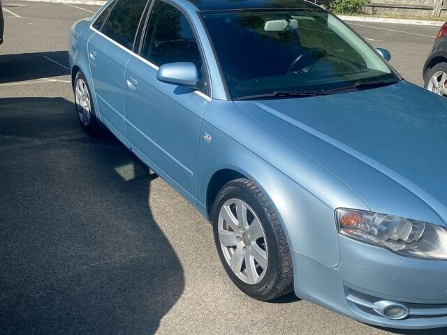 Синий Ауди А4, объемом двигателя 2 л и пробегом 230 тыс. км за 5600 $, фото 1 на Automoto.ua