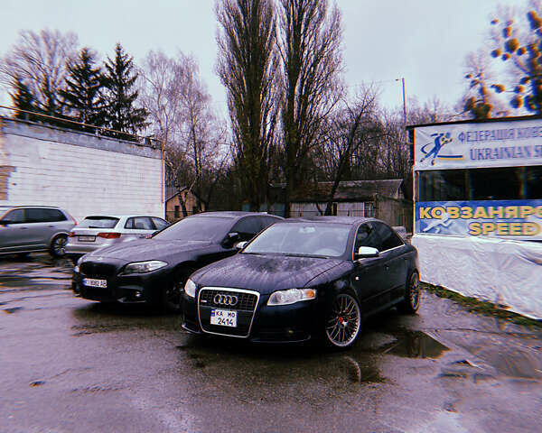 Синій Ауді А4, об'ємом двигуна 1.98 л та пробігом 255 тис. км за 10000 $, фото 1 на Automoto.ua