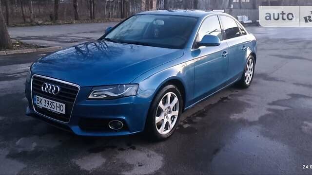 Синій Ауді А4, об'ємом двигуна 1.8 л та пробігом 209 тис. км за 9200 $, фото 1 на Automoto.ua