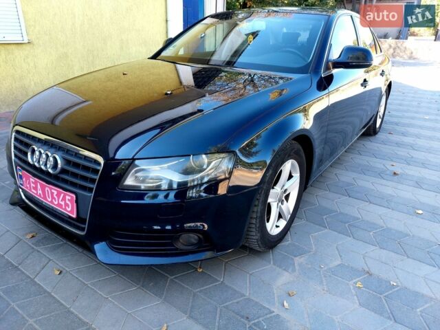Синій Ауді А4, об'ємом двигуна 1.8 л та пробігом 199 тис. км за 7400 $, фото 1 на Automoto.ua