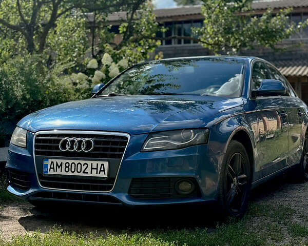 Синий Ауди А4, объемом двигателя 1.8 л и пробегом 294 тыс. км за 8331 $, фото 1 на Automoto.ua