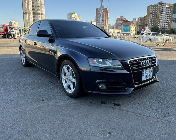 Синій Ауді А4, об'ємом двигуна 1.98 л та пробігом 210 тис. км за 9300 $, фото 1 на Automoto.ua