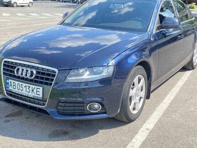 Синий Ауди А4, объемом двигателя 2 л и пробегом 338 тыс. км за 8100 $, фото 1 на Automoto.ua