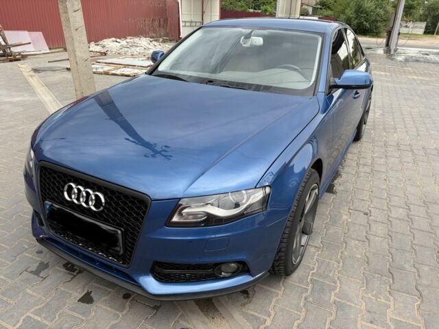 Синій Ауді А4, об'ємом двигуна 1.8 л та пробігом 199 тис. км за 9800 $, фото 1 на Automoto.ua
