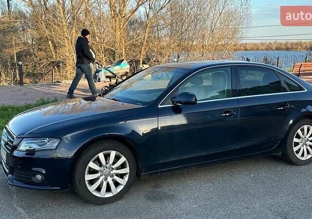Синій Ауді А4, об'ємом двигуна 1.98 л та пробігом 226 тис. км за 12500 $, фото 1 на Automoto.ua