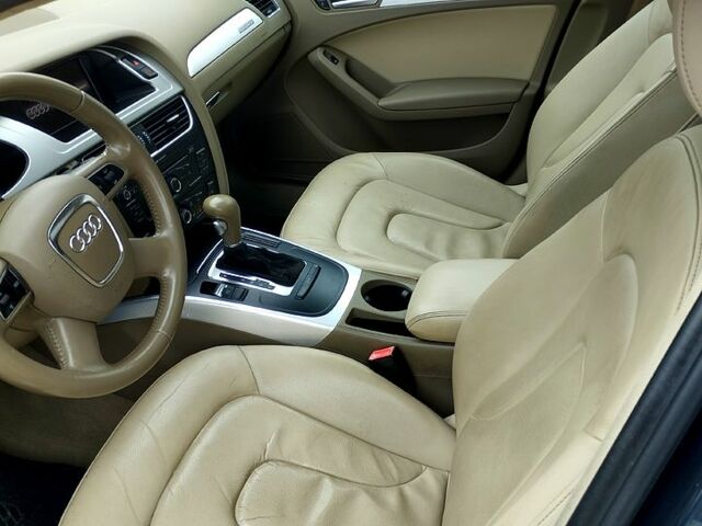 Синий Ауди А4, объемом двигателя 2 л и пробегом 186 тыс. км за 9100 $, фото 1 на Automoto.ua