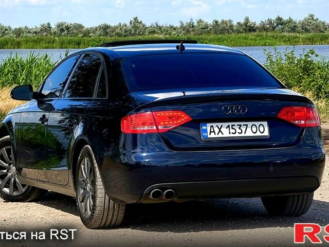 Синий Ауди А4, объемом двигателя 2 л и пробегом 253 тыс. км за 7800 $, фото 1 на Automoto.ua