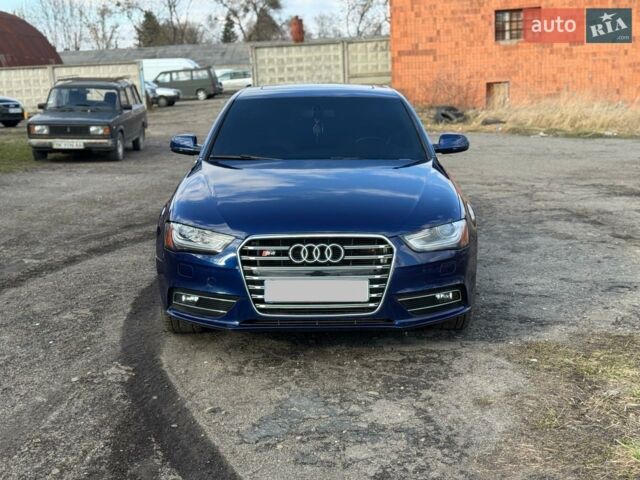 Синий Ауди А4, объемом двигателя 2 л и пробегом 215 тыс. км за 10500 $, фото 1 на Automoto.ua