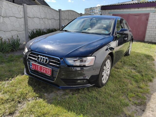 Синий Ауди А4, объемом двигателя 2 л и пробегом 220 тыс. км за 8692 $, фото 1 на Automoto.ua