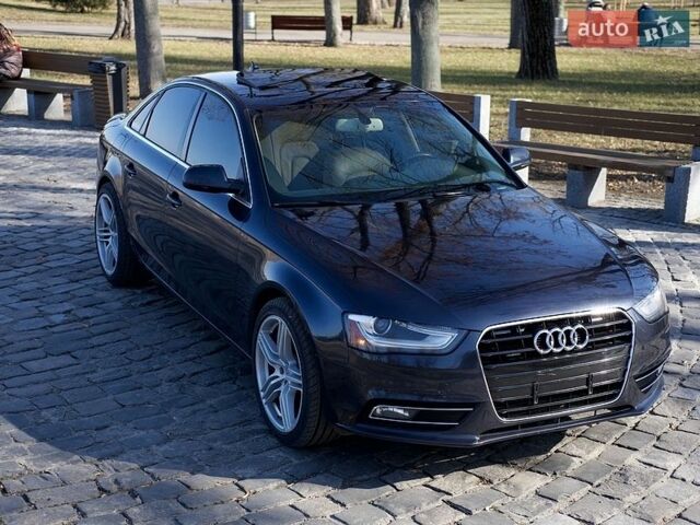 Синий Ауди А4, объемом двигателя 2 л и пробегом 210 тыс. км за 13000 $, фото 1 на Automoto.ua