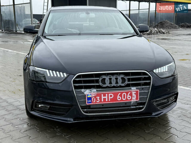 Синий Ауди А4, объемом двигателя 0 л и пробегом 200 тыс. км за 10000 $, фото 1 на Automoto.ua