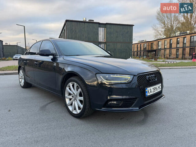 Синій Ауді А4, об'ємом двигуна 2 л та пробігом 238 тис. км за 9999 $, фото 1 на Automoto.ua