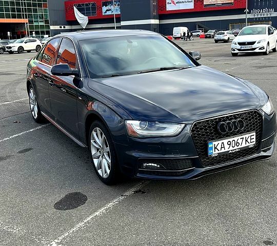 Синий Ауди А4, объемом двигателя 2 л и пробегом 252 тыс. км за 10300 $, фото 1 на Automoto.ua