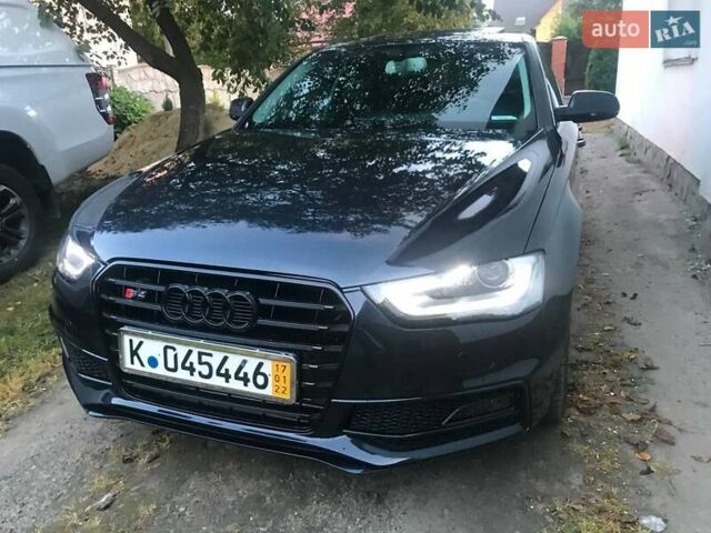 Синий Ауди А4, объемом двигателя 2 л и пробегом 140 тыс. км за 12999 $, фото 1 на Automoto.ua