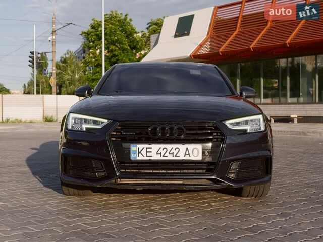 Синій Ауді А4, об'ємом двигуна 2 л та пробігом 135 тис. км за 21500 $, фото 1 на Automoto.ua