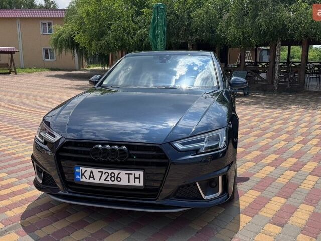 Синій Ауді А4, об'ємом двигуна 1.98 л та пробігом 175 тис. км за 17000 $, фото 1 на Automoto.ua