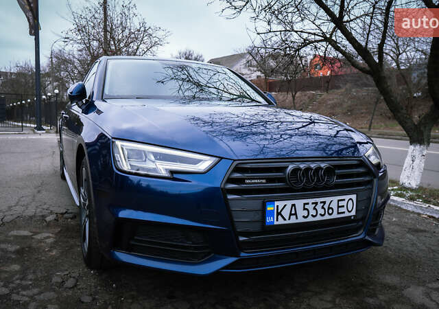 Синий Ауди А4, объемом двигателя 2 л и пробегом 150 тыс. км за 24500 $, фото 1 на Automoto.ua