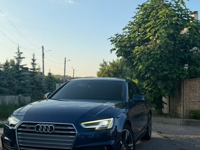 Синій Ауді А4, об'ємом двигуна 1.98 л та пробігом 220 тис. км за 14800 $, фото 1 на Automoto.ua