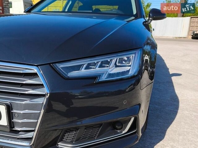 Синий Ауди А4, объемом двигателя 2 л и пробегом 145 тыс. км за 21999 $, фото 1 на Automoto.ua
