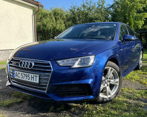 Синий Ауди А4, объемом двигателя 1.98 л и пробегом 120 тыс. км за 17800 $, фото 1 на Automoto.ua