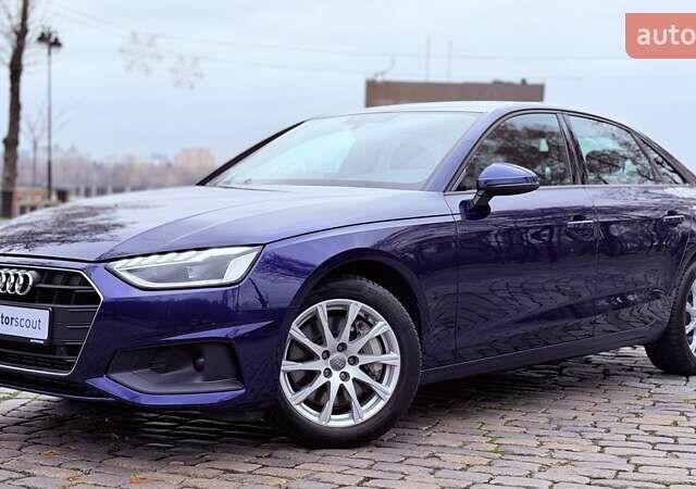 Синий Ауди А4, объемом двигателя 1.98 л и пробегом 102 тыс. км за 36900 $, фото 1 на Automoto.ua